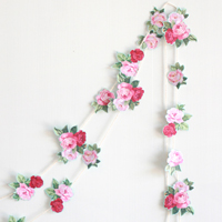 thumb-flower-garland