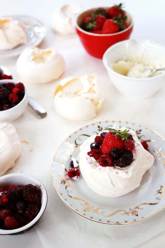 Mini Pavlova Recipe | www.highwallsblog.gr.com