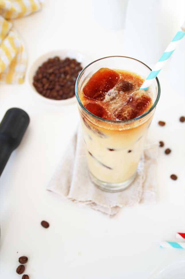 Wake up with this easy Iced Coffee Recipe | www.highwallsblog.gr.com