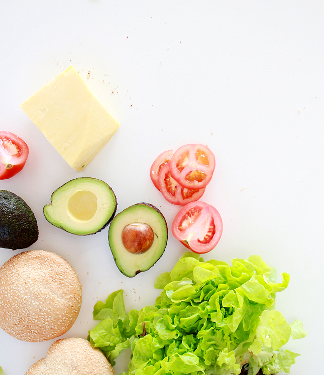 Mid-week meals: easy Taco Burgers (Click for the full recipe) | www.highwallsblog.gr.com