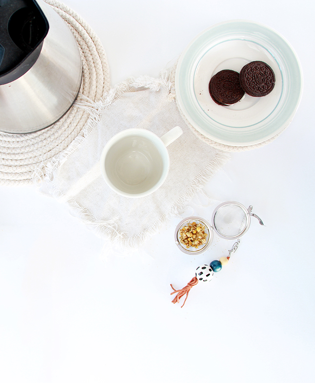 Make your own pretty tea strainer with this easy DIY | www.highwallsblog.gr.com