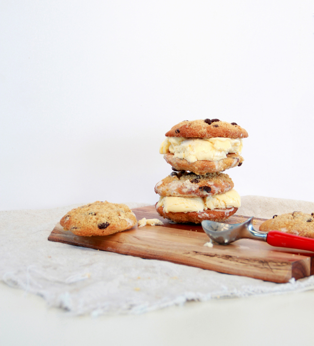 Chocolate Chip Crumb Cookie Ice Cream Sandwiches! WOW! | www.highwallsblog.gr.com