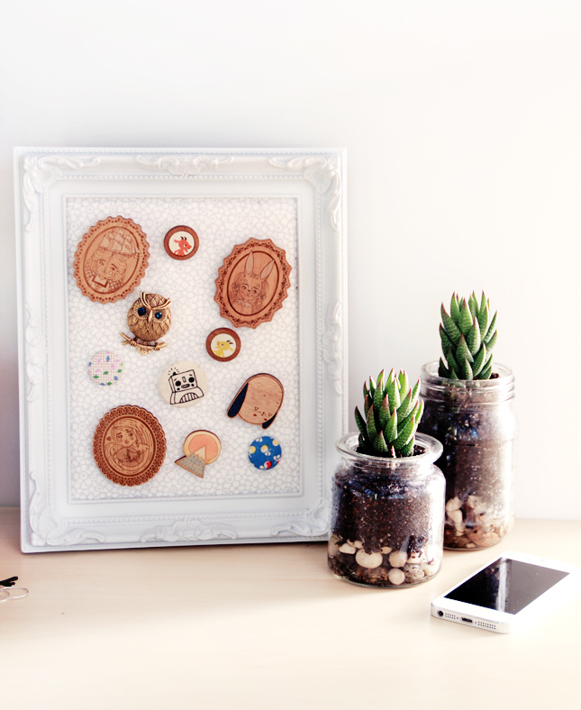 Got a collection of brooches hiding away in the bottom of your jewellery box? Why not display them with this easy DIY | www.highwallsblog.gr.com 