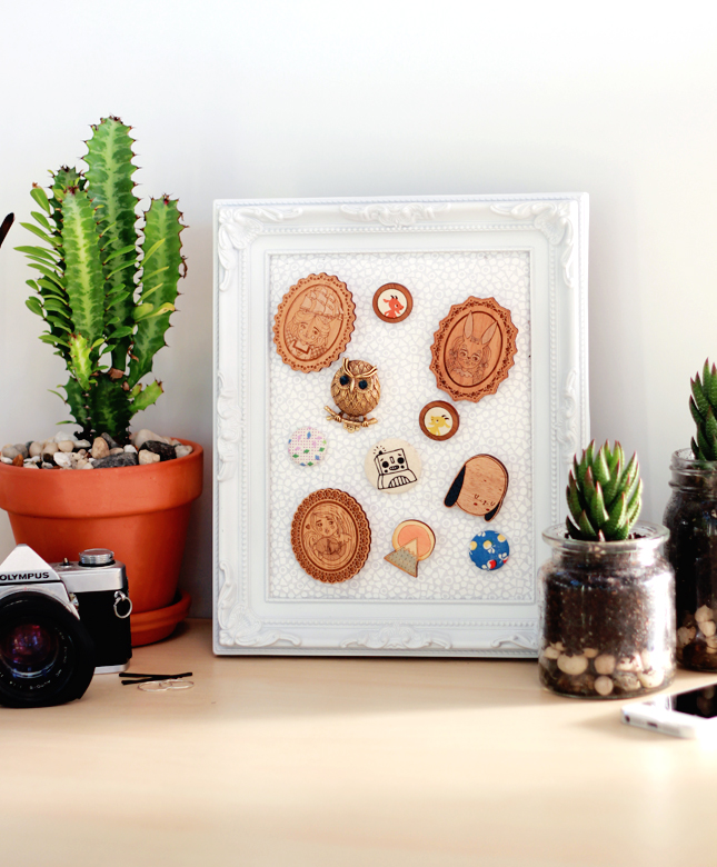 Got a collection of brooches hiding away in the bottom of your jewellery box? Why not display them with this easy DIY | www.highwallsblog.gr.com 