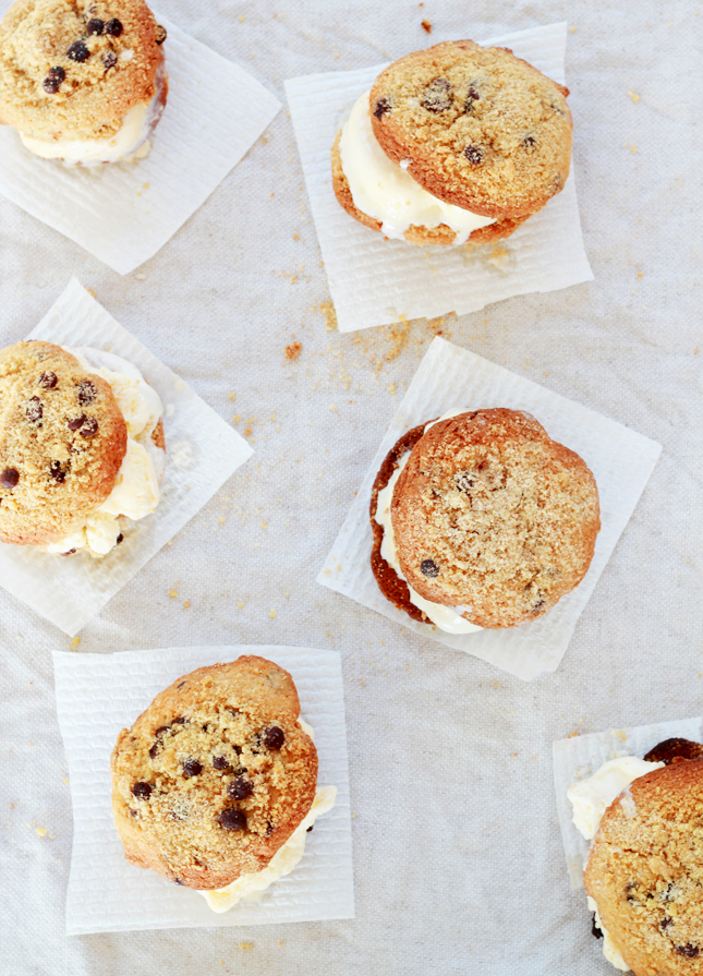 Chocolate Chip Crumb Cookie Ice Cream Sandwiches! WOW! | www.highwallsblog.gr.com
