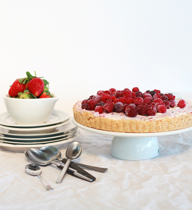 Mixed Berry Ice Cream Pie | www.highwallsblog.gr.com