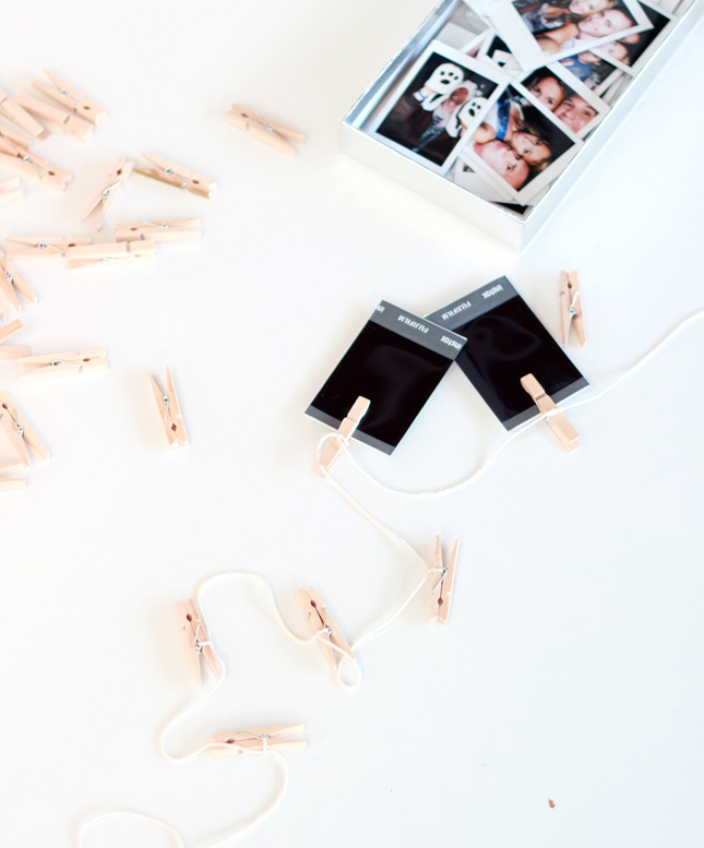 5 Minute DIY | Interchangeable photo garland (via www.highwallsblog.gr.com)