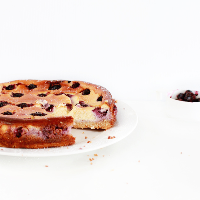 Blueberry & Lemon Baked Cheesecake | www.highwallsblog.gr.com