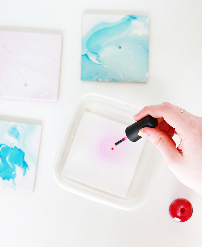 Make your own marbled watercolor coasters | highwallsblog.gr.com