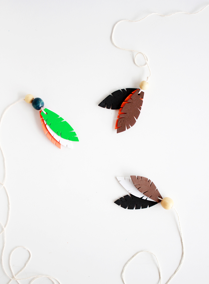 Entertain your feline friends: DIY Feathered Cat Toys | www.highwallsblog.gr.com