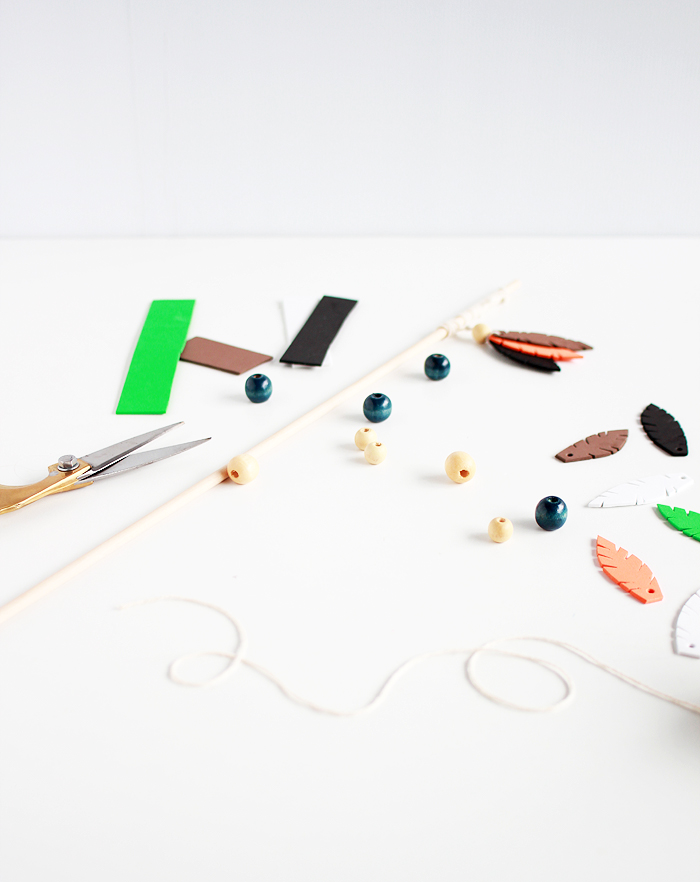 Entertain your feline friends: DIY Feathered Cat Toys | www.highwallsblog.gr.com