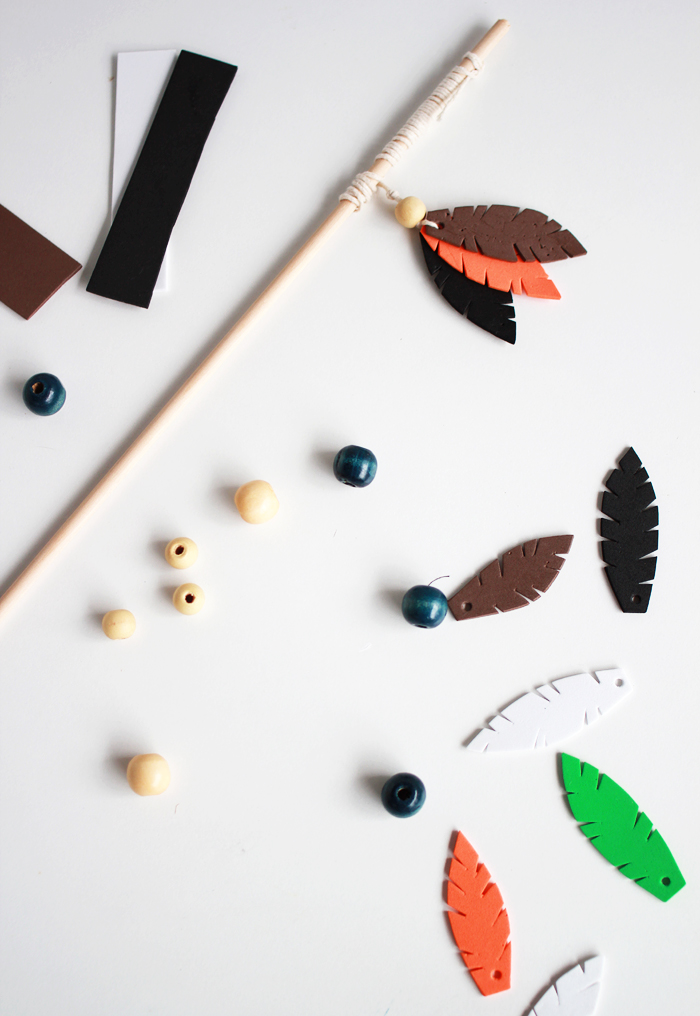 Entertain your feline friends: DIY Feathered Cat Toys | www.highwallsblog.gr.com